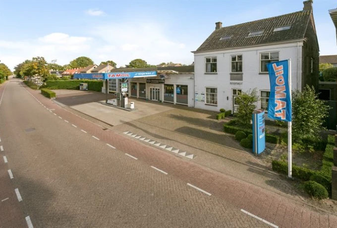 <br><strong>Garagebedrijf</strong><br>te Oosteind