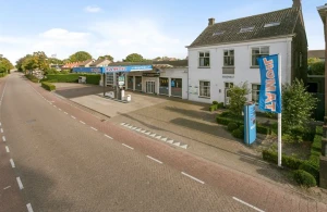 <br><strong>Garagebedrijf</strong><br>te Oosteind